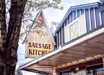 Otto&#039;s Sausage Kitchen sign